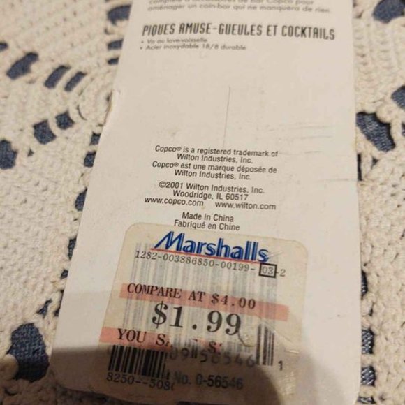 BNIB Fish Shaped Appetizer and Cocktail Picks - Picture 2 of 3